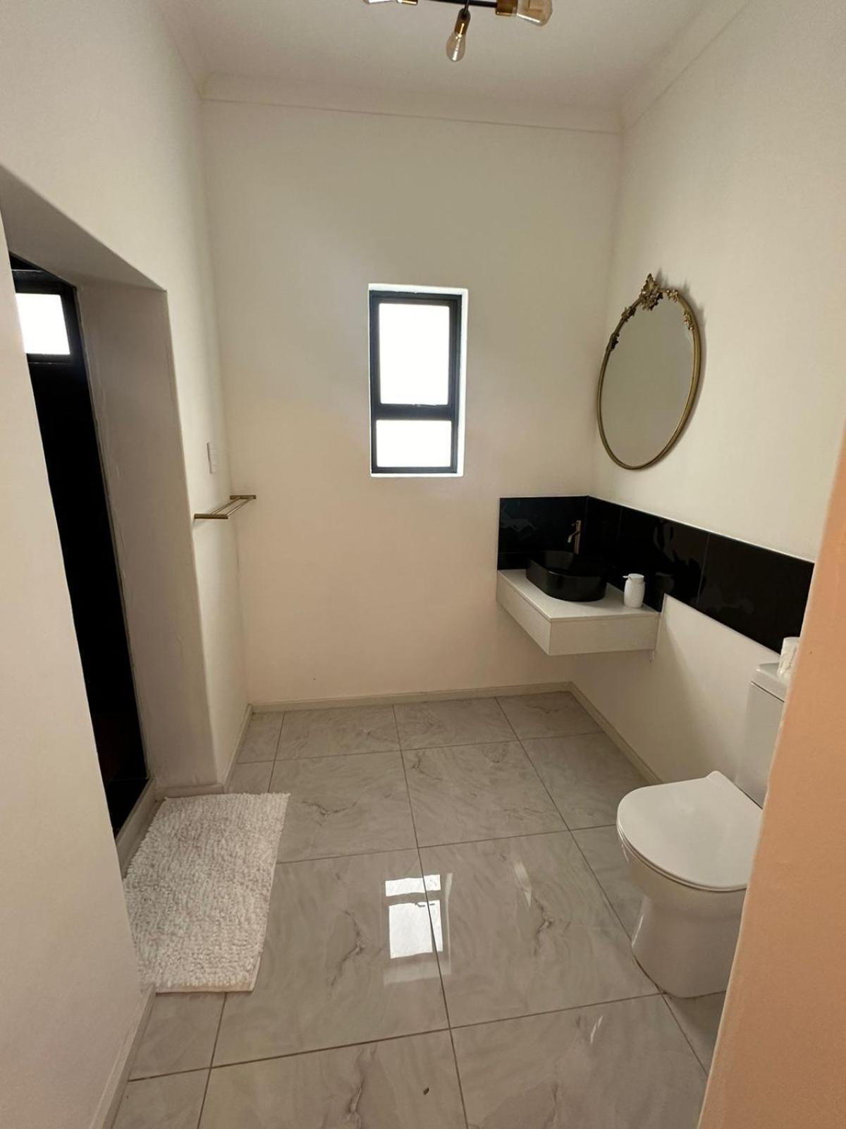 Guest house Off Centre *